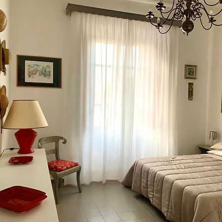 Guest House A Due Passi أولبيا المظهر الخارجي الصورة