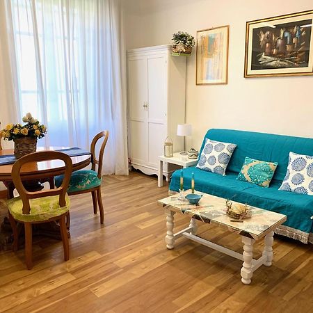 Guest House A Due Passi أولبيا المظهر الخارجي الصورة